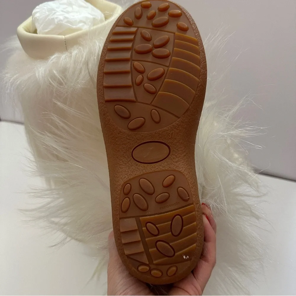 Brand NEW Ferragamo Genuine Shearling Fur Cream Winter Boots
